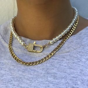 Pearl Clasp Choker Gold